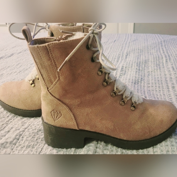 ROCK AND CANDY BY ZIGI COMBAT BOOTS - Picture 9 of 12